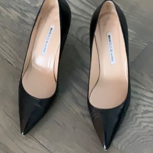Manolo women’s high heel shoe